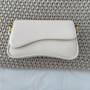 Elegant Cream Shoulder Bag
